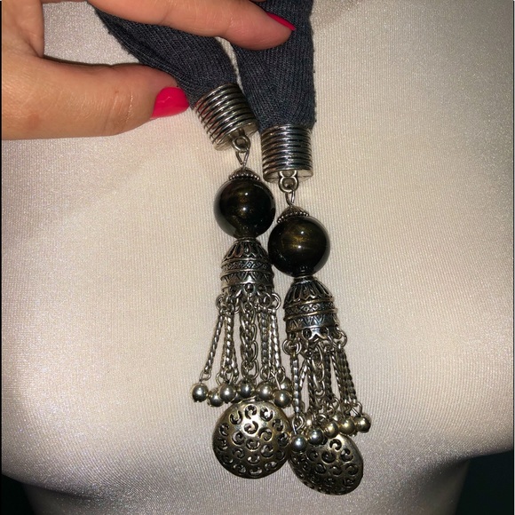 2 in 1 Scarf & Jewelry - Picture 6 of 14